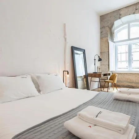 Flh Chiado Unique Loft * Lisbona